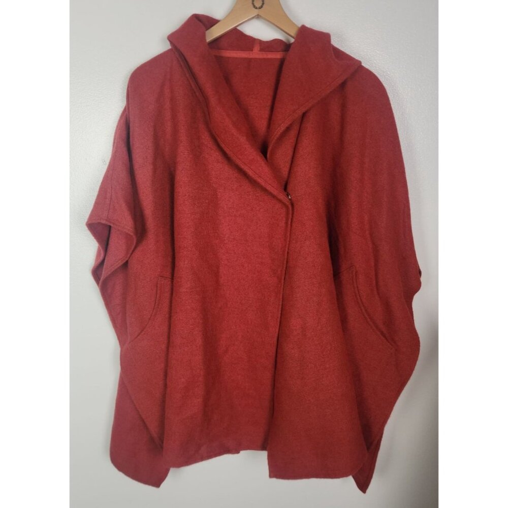 Montero Women's Sz. One Size Red Alpaca Wool Snap Hooded Cape